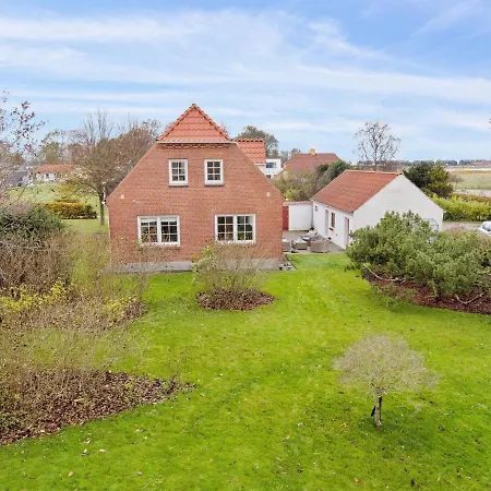 Bertold - 100m From The Sea In Ne Jutland By Interhome Hadsund